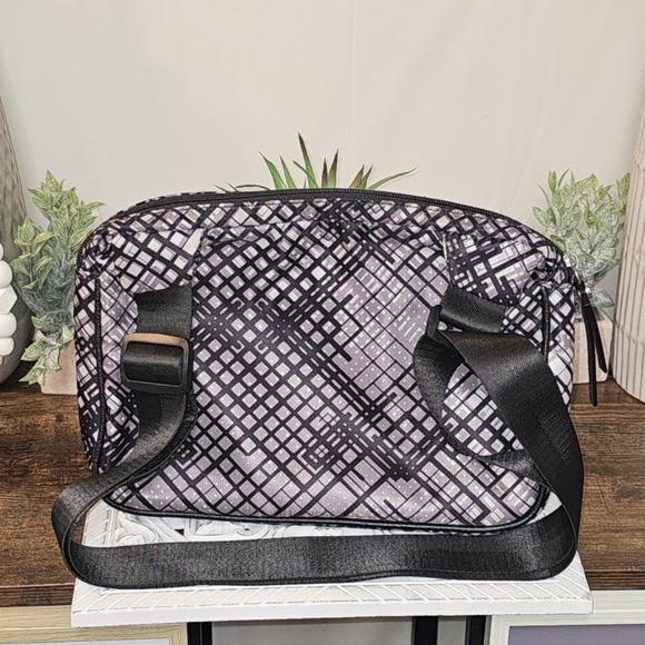 TUTILO | PADDED NYLON MESSANGER BAG CROSSBODY - Picture 5 of 14